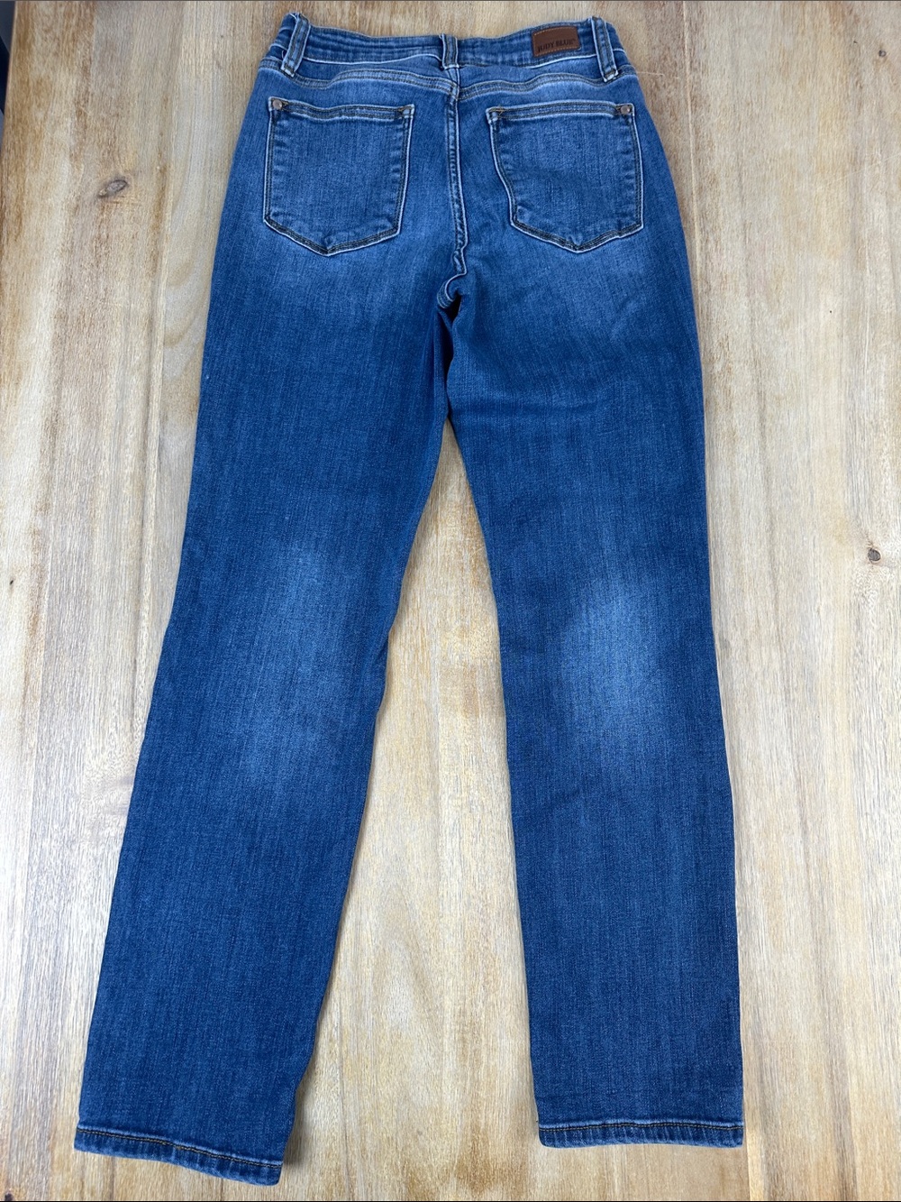 Judy Blue Mid Rise Classic Straight Leg Jeans in Medium Blue Wash - Picture 9 of 11